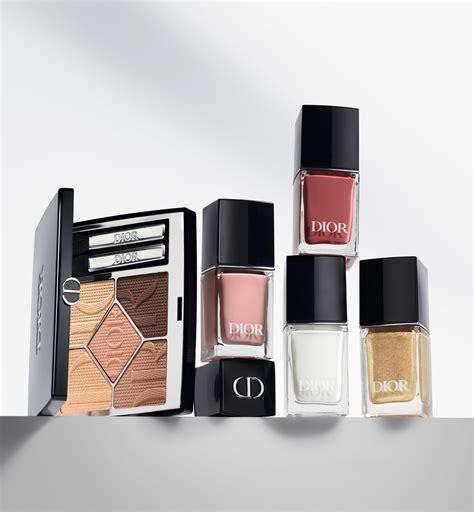 Dior vernis glossy manicure